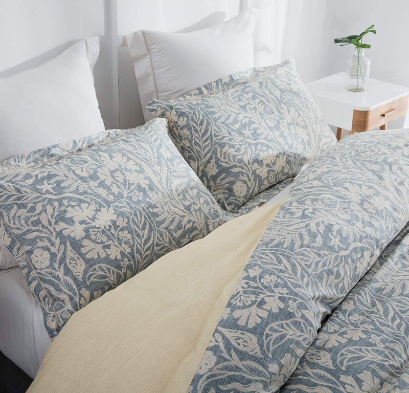 SLEEPBELLA Duvet Cover Queen Size, 600 Thread Count Cotton Beige & Bluish Grey Printed with Luxurious Leaves Pattern Reversible Botanical Comforter Cover Sets, Bedding Set 3Pcs (Queen, Beige Paisley) - Image 3